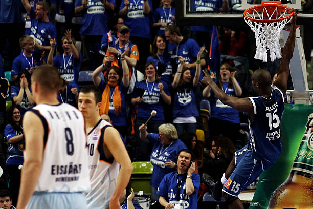 顽强不屈的 顽强不屈的